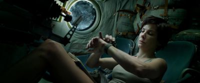 Still from Gravity (2013) that has been tagged with: medium shot