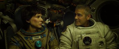 Still from Gravity (2013) that has been tagged with: 4d5421 & medium shot