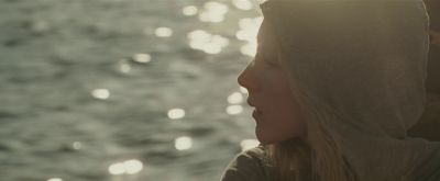 Still from Hanna (2011) that has been tagged with: 714f38 & over-the-shoulder & lake & close-up