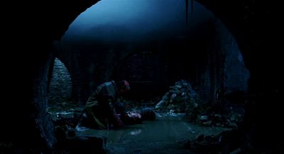 Still from Hellboy (2004) that has been tagged with: dead body