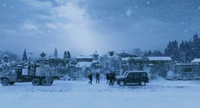 Still from Hellboy (2004) that has been tagged with: extreme wide & exterior & car & establishing shot