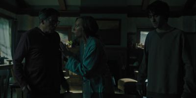 Still from Hereditary (2018) that has been tagged with: 3d341f & three-shot & night