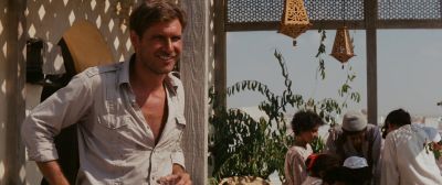 Still from Indiana Jones and the Raiders of the Lost Ark (1981) that has been tagged with: medium shot & balcony