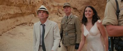 Still from Indiana Jones and the Raiders of the Lost Ark (1981) that has been tagged with: medium wide & looking up