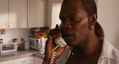 Still from Jackie Brown (1997) that has been tagged with: phone
