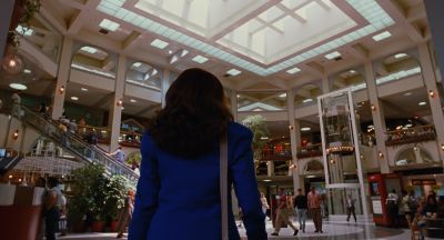 Still from Jackie Brown (1997) that has been tagged with: day & interior & mall