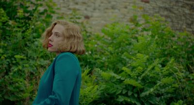 Still from JoJo Rabbit (2019) that has been tagged with: 006b59