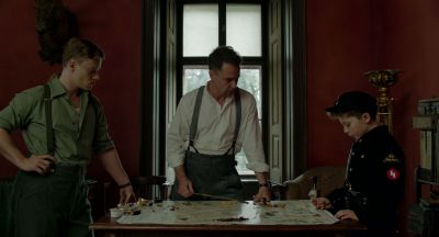 Still from JoJo Rabbit (2019) that has been tagged with: 4d5421