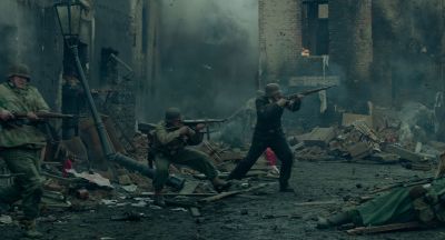 Still from JoJo Rabbit (2019) that has been tagged with: gun & shooting & war zone