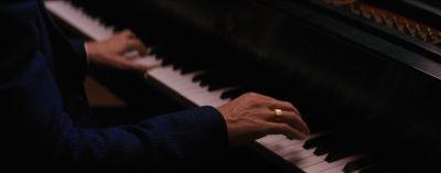 Still from La La Land (2016) that has been tagged with: piano