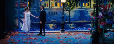Still from La La Land (2016) that has been tagged with: e3d76d & exterior