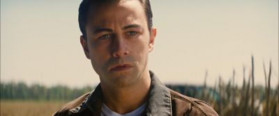 Still from Looper (2012) that has been tagged with: clean single & day & field