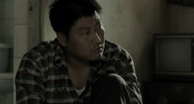 Still from Memories of Murder (2003) that has been tagged with: 8b8488 & clean single