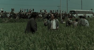 Still from Memories of Murder (2003) that has been tagged with: crowd