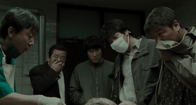 Still from Memories of Murder (2003) that has been tagged with: 000000 & interior & group-shot & autopsy