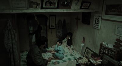 Still from Memories of Murder (2003) that has been tagged with: bed