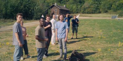 Still from Midsommar (2019) that has been tagged with: field
