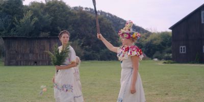Still from Midsommar (2019) that has been tagged with: b0305f & torch & exterior