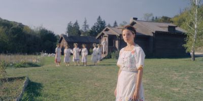 Still from Midsommar (2019) that has been tagged with: wide shot