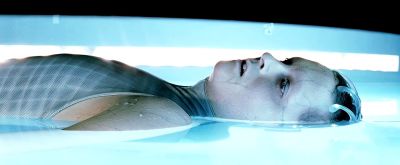 Still from Minority Report (2007) that has been tagged with: 89cfeb & medium shot & interior