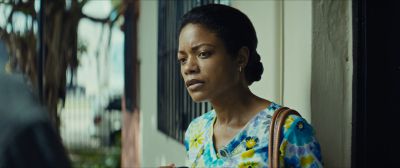 Still from Moonlight (2016) that has been tagged with: 8db800 & interior