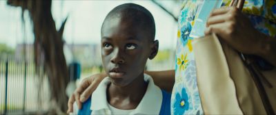 Still from Moonlight (2016) that has been tagged with: e6d00a & clean single