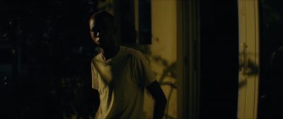 Still from Moonlight (2016) that has been tagged with: 000000 & medium wide & night & exterior