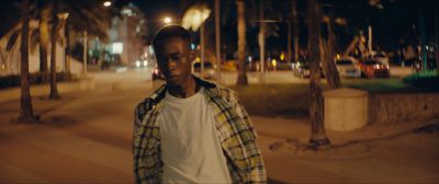 Still from Moonlight (2016) that has been tagged with: fbeb5b & medium shot