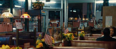 Still from Moonlight (2016) that has been tagged with: b98927 & establishing shot & wide shot & interior