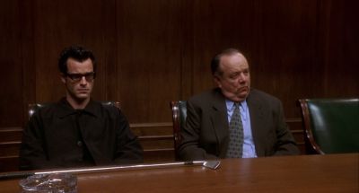 Still from Mulholland Drive (2001) that has been tagged with: conference room