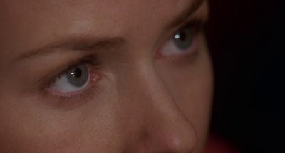 Still from Mulholland Drive (2001) that has been tagged with: extreme close-up & eyes