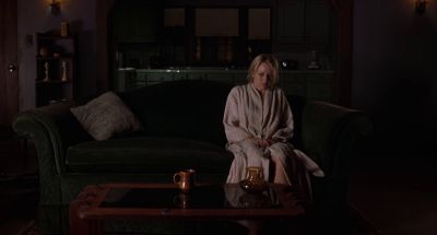 Still from Mulholland Drive (2001) that has been tagged with: interior & night & clean single & couch