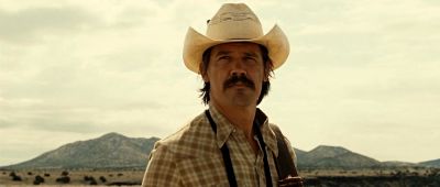 Still from No Country For Old Men (2007) that has been tagged with: mountains