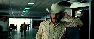 Still from No Country For Old Men (2007) that has been tagged with: pay phone