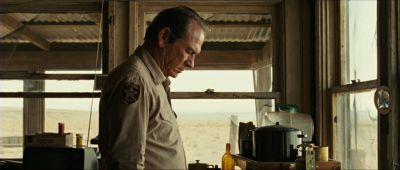 Still from No Country For Old Men (2007) that has been tagged with: b36500 & clean single & day & interior