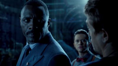 Still from Pacific Rim (2013) that has been tagged with: 003052 & medium close-up & over-the-shoulder
