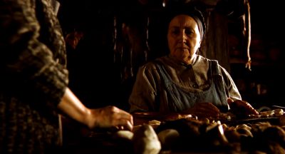 Still from Pan's Labyrinth (2006) that has been tagged with: bd6628 & night & medium shot