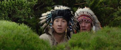 Still from Parasite (2019) that has been tagged with: headdress & two-shot