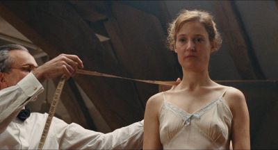 Still from Phantom Thread (2017) that has been tagged with: two-shot & historical & interior & close-up