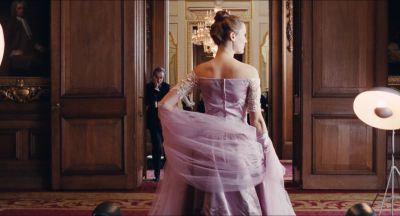 Still from Phantom Thread (2017) that has been tagged with: over-the-shoulder & period & interior & wide shot & historical