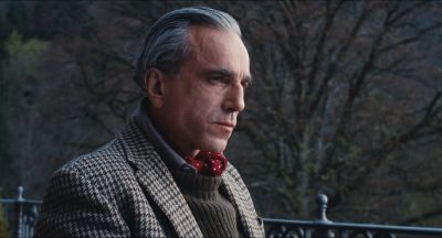 Still from Phantom Thread (2017) that has been tagged with: period & exterior