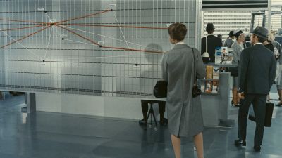  that has been tagged with: over-the-shoulder & day & wide shot