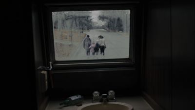 Still from Prisoners (2013) that has been tagged with: frame in a frame