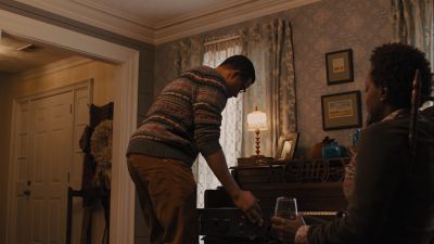 Still from Prisoners (2013) that has been tagged with: living room & day & piano