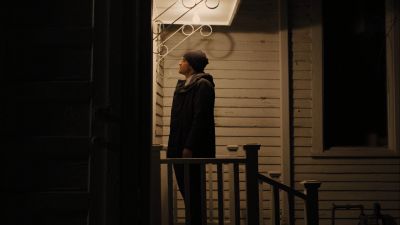 Still from Prisoners (2013) that has been tagged with: stoop & porch