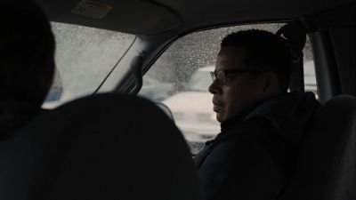 Still from Prisoners (2013) that has been tagged with: over-the-shoulder & car interior & interior & clean single