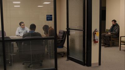 Still from Prisoners (2013) that has been tagged with: office & day & wide shot