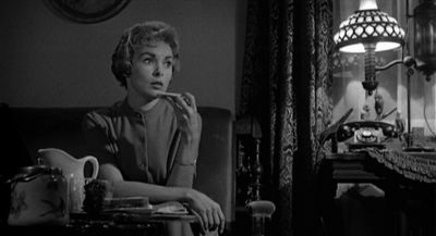 Still from Psycho (1960) that has been tagged with: black and white & day & practical lamp