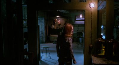 Still from Psycho (1998) that has been tagged with: 6699cc & interior & wide shot & night