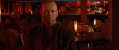 Still from Pulp Fiction (1994) that has been tagged with: f4a662 & day & clean single